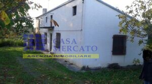San Vito Chietino, località Foreste, vendesi casa singola con terreno